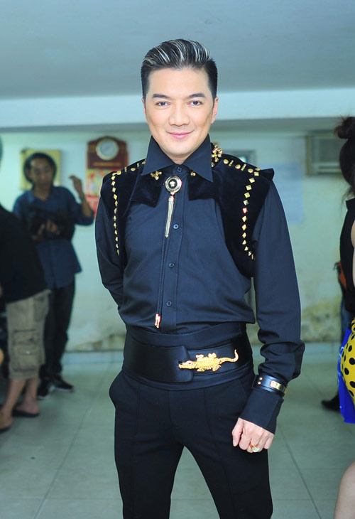 Những sao nam của showbiz Việt thích trang điểm đậm