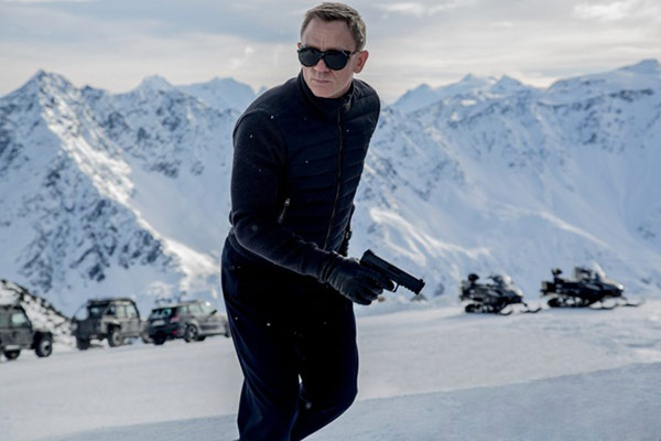 Daniel Craig tiếp tục sắm vai điệp viên 007