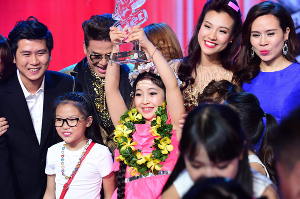 'Công chúa tóc mây' đoạt giải Quán quân 'The Voice Kid 2015'