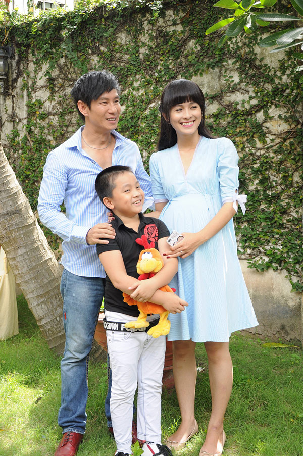 Thùy Trang vào vai bà mẹ đơn thân