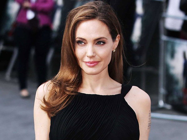 Angelina Jolie được ngưỡng mộ hơn Đệ nhất phu nhân Mỹ